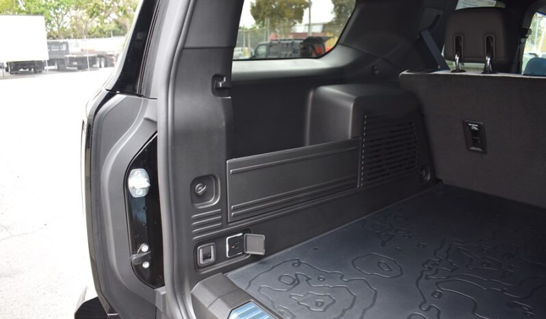 2024 HUMMER EV SUV DIAMOND BLACK full