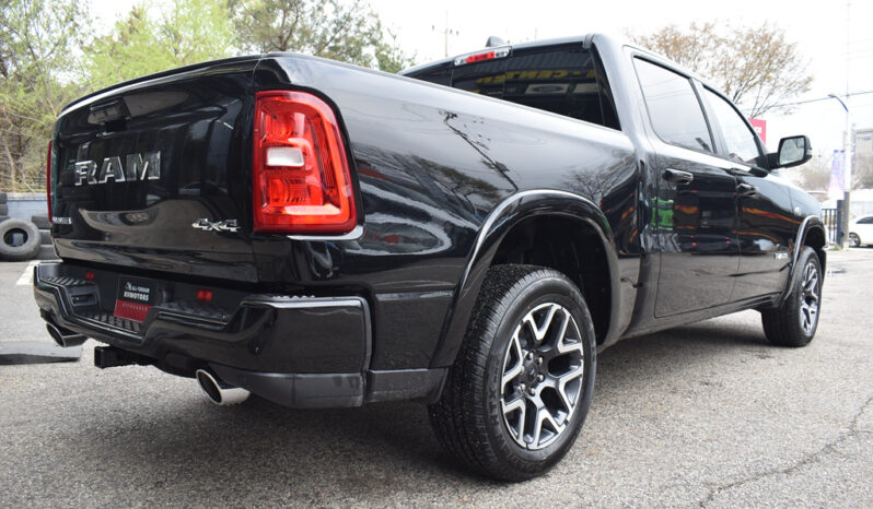 2026 RAM 1500 LARAMIE 5.7L ETORQUE full